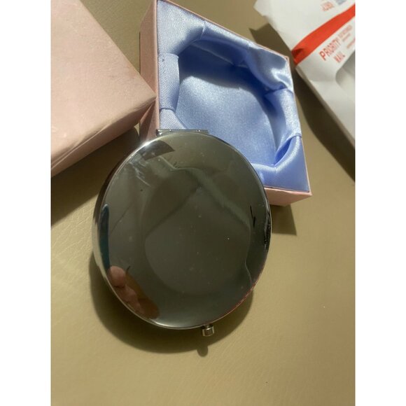 Vintage Ornate Compact Mirror With Yellow Floral Design In Gift Box - Picture 3 of 6